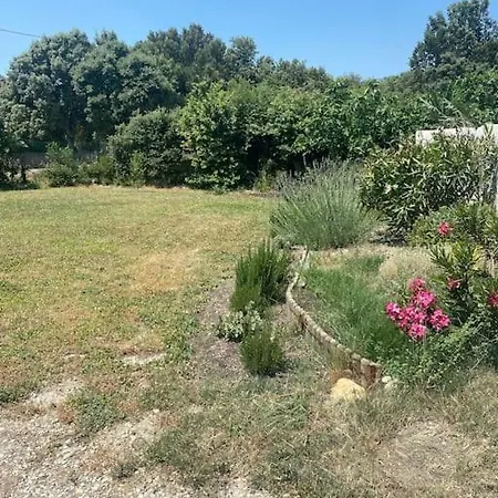 Casa de Férias Jolie Maison Dans Village Medieval.